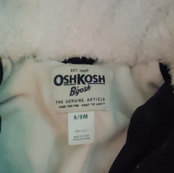 Snow suit: adorable 🎀 - Picture 2 of 3